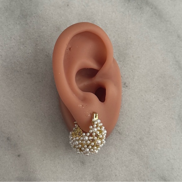 Modest Lu Jewelry - Gold Vintage Style Pearl Beaded Chunky Hoop Earrings 

Brand New